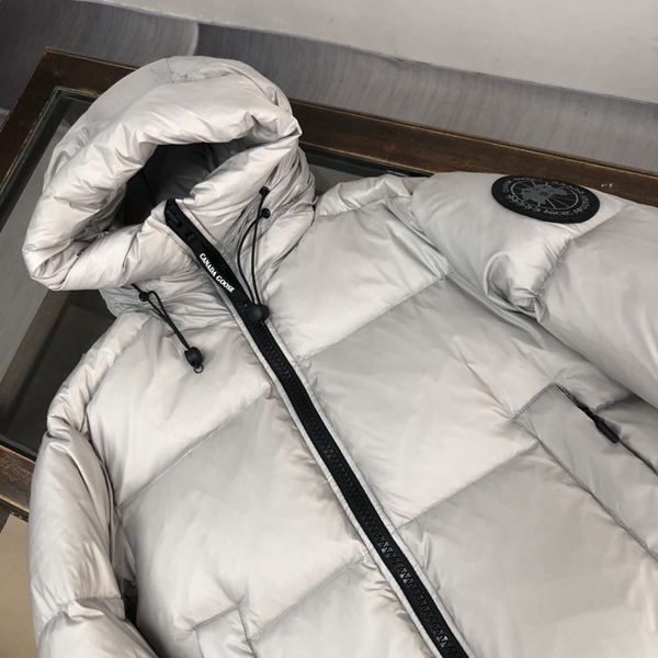 ハイクオリティダウンジャケット背面デザイン